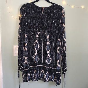 FREE PEOPLE PATTERNED TUNIC TOP